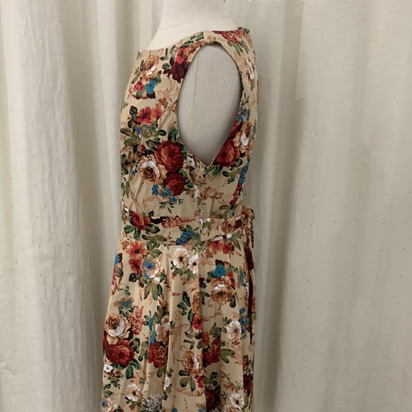 ModCloth NWT Fit & Flare Beige Floral Dress size XL - Picture 10 of 17